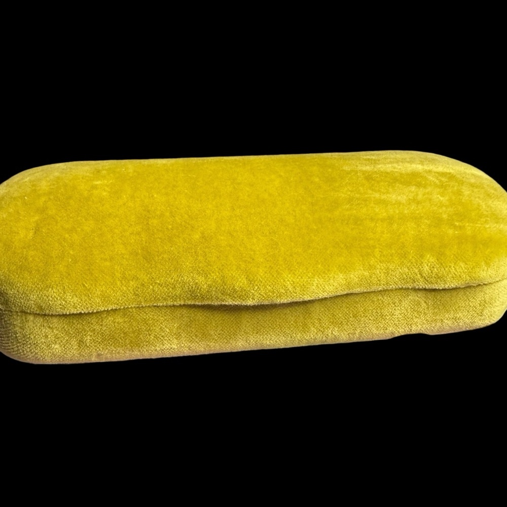 GUCCI Velvet Eyeglass/Sunglass Case – Green Velour - Picture 3 of 11